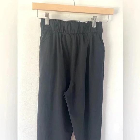 Lululemon Keep Moving Black Jogger High-Rise Athletic Pant Size 2 - Picture 9 of 11